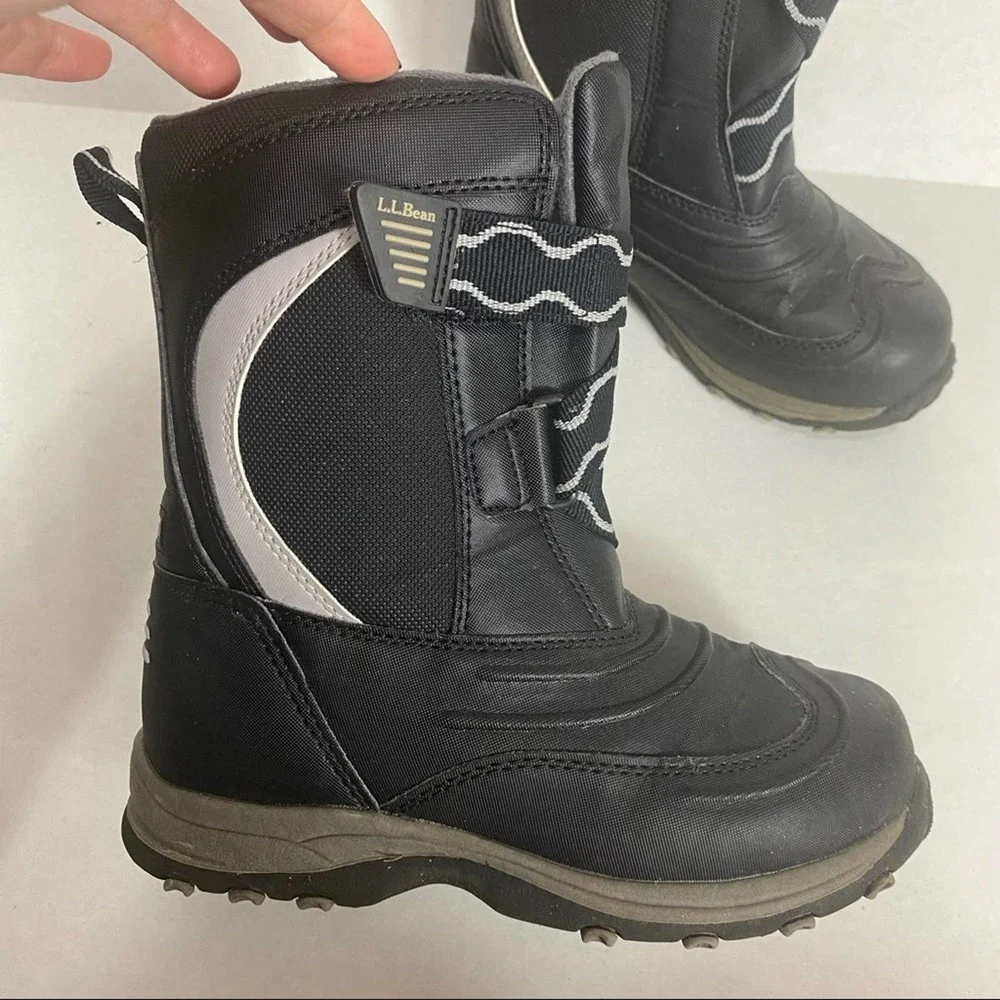 LL‎ Bean Kids Size 1 Snow Tread Winter Boots Black Crisscross Hook & Loop Straps